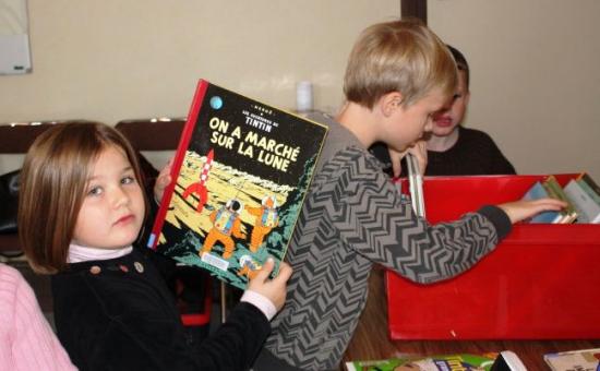 Les écoliers à la découverte des albums de Tintin et Milou